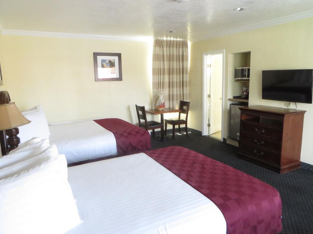 Best Inn & Suites Buena ParkBuena Park  Kültér fotó